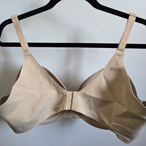 Auden Beige Underwire Bra 2, size 42D - Picture 2 of 6